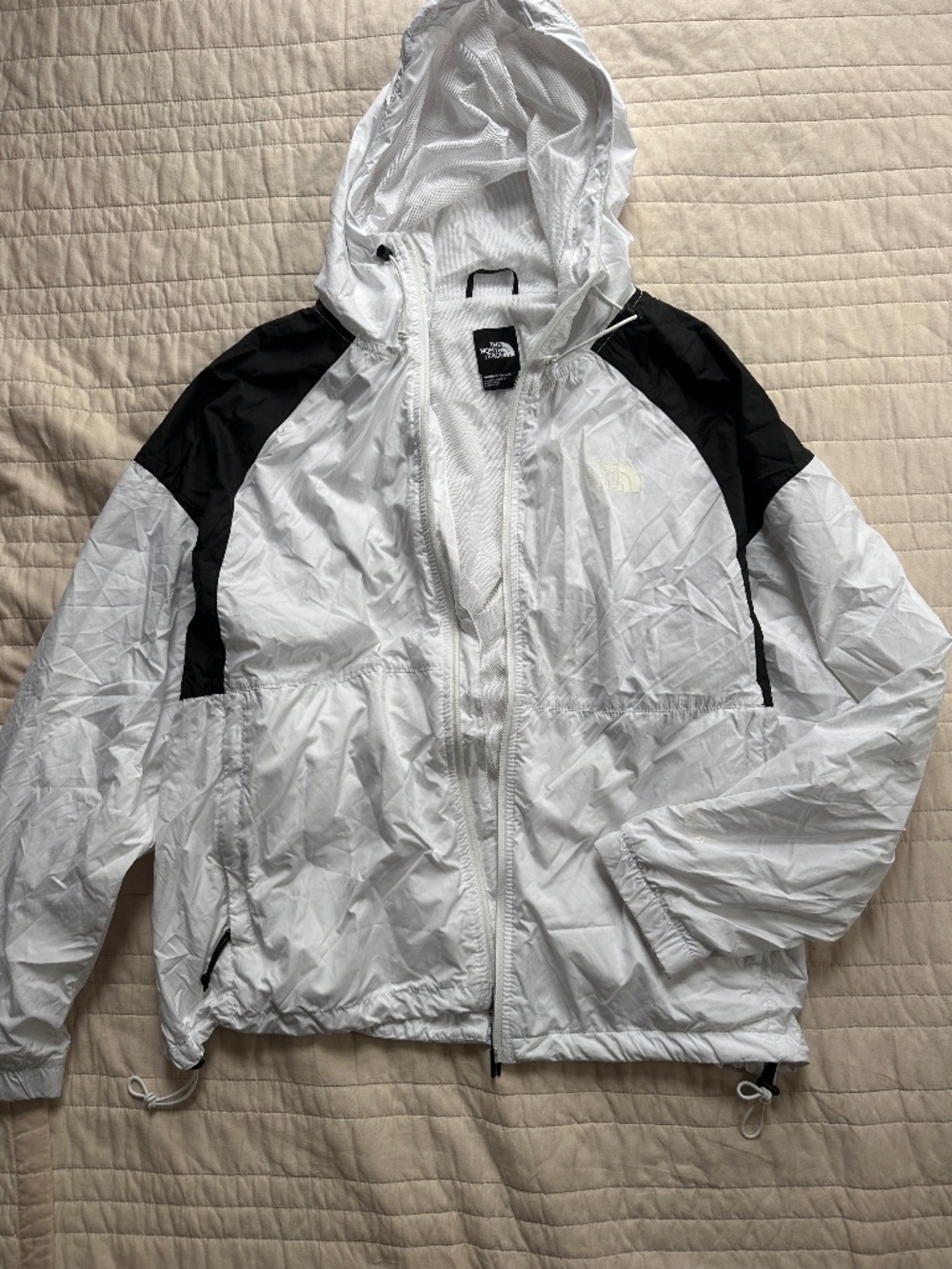 NorthFace Women’s Windbreaker White XL